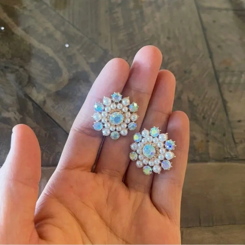 Faux Pearl Iridescent Rhinestone Stud Earrings